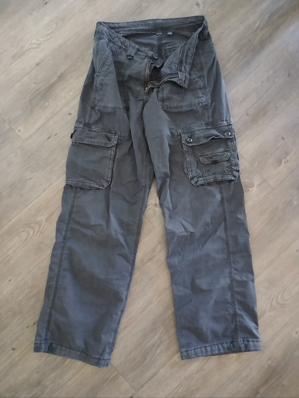 Women's Cargo Pants in Dark Gray - Utility Style